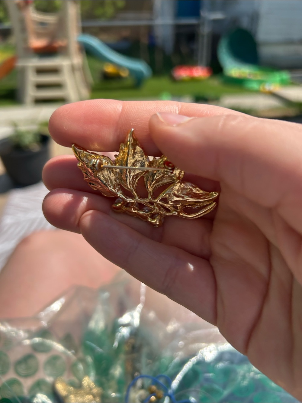 Gold Leaf Brooch Pin - Leaf Motif
